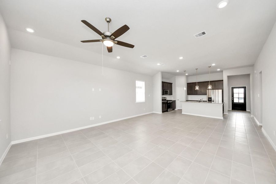 Image 20 of a home in Sunterra: Landmark Collection.