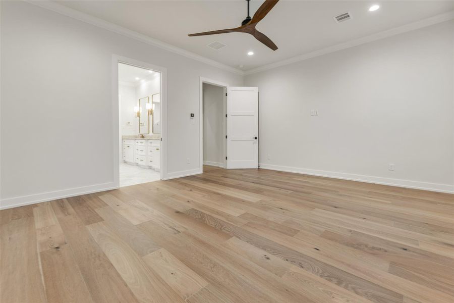 Spacious, unfurnished interior of a new home in , College Station (Image 29). Spacious, unfurnished interior of a new home in , College Station (Image 29).