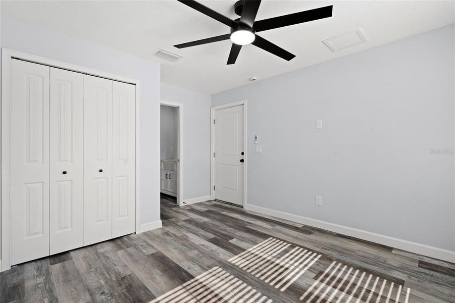 Spacious, unfurnished interior of a new home in , Okeechobee (Image 32).