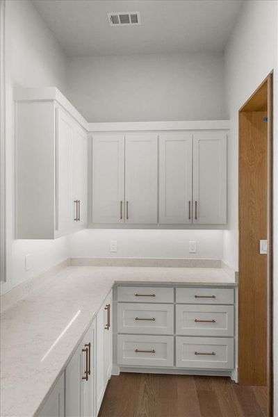 Furnished interior view inside a new home in , Corsicana (Image 16).