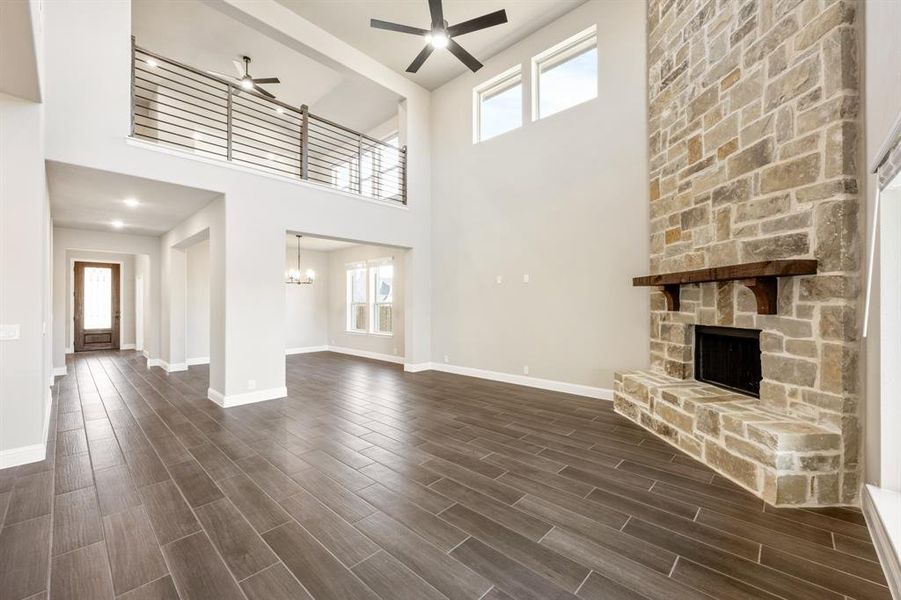 Spacious, unfurnished interior of a new home in Villages of Walnut Grove, Midlothian (Image 15).