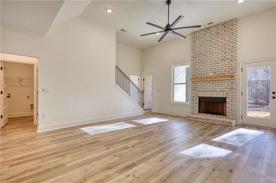 Spacious, unfurnished interior of a new home in , Mansfield (Image 49).