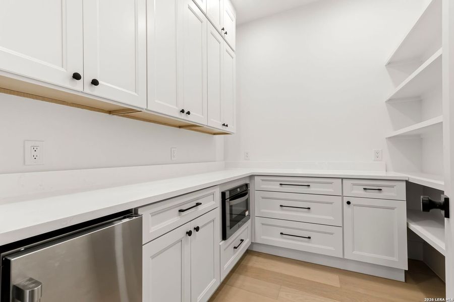 Furnished interior view inside a new home in , Boerne (Image 15).