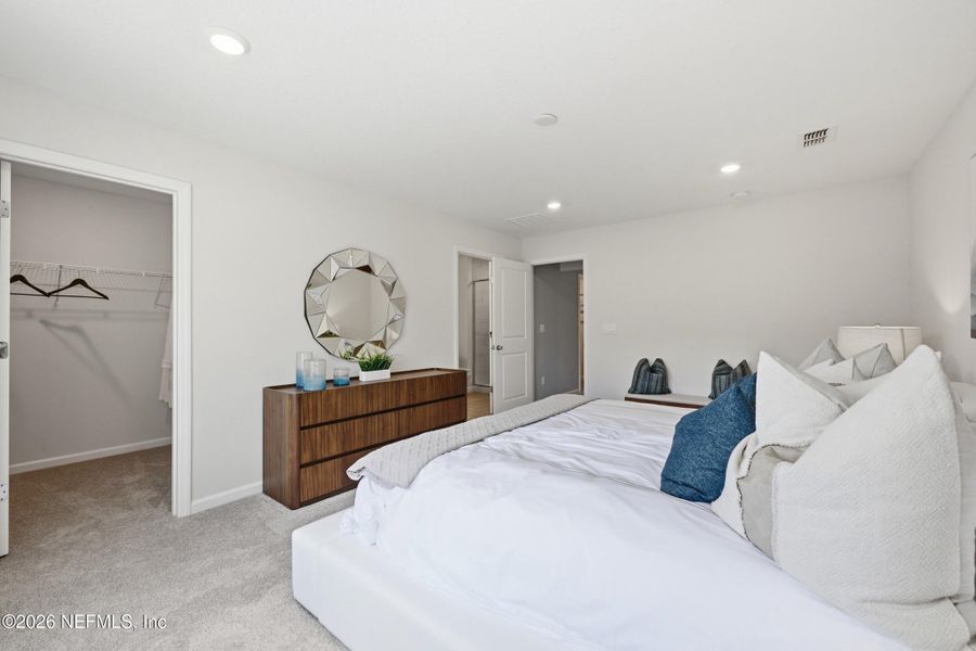 Furnished interior view inside a new home in , Middleburg (Image 7).