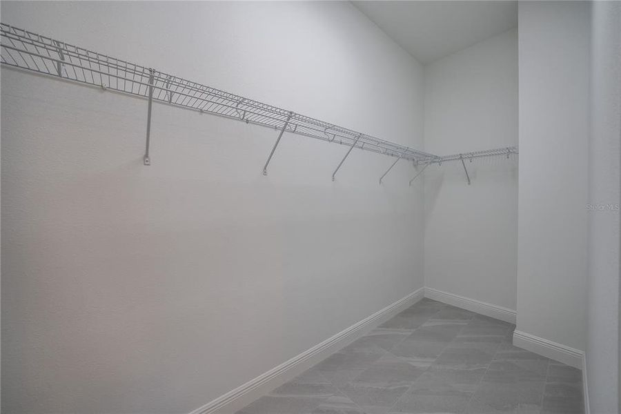 Spacious, unfurnished interior of a new home in , Ocala (Image 17).