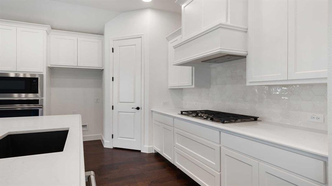 Furnished interior view inside a new home in Ventana, Fort Worth (Image 11).