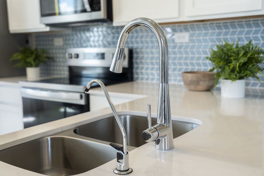 High arc kitchen faucet