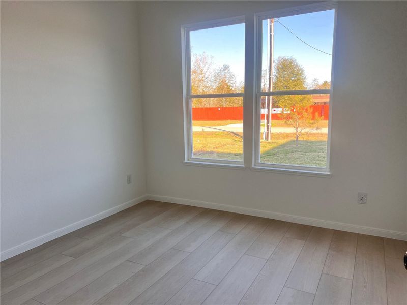 Spacious, unfurnished interior of a new home in , Cleveland (Image 10).