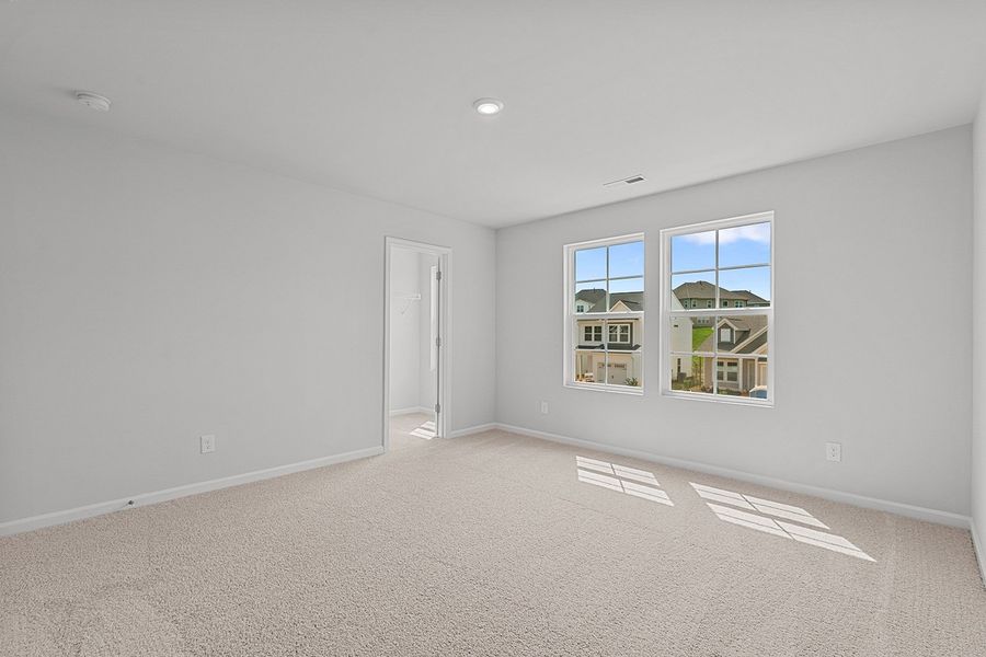 Spacious, unfurnished interior of a new home in Hanes Lake, Winston-Salem (Image 36). Spacious, unfurnished interior of a new home in Hanes Lake, Winston-Salem (Image 36).