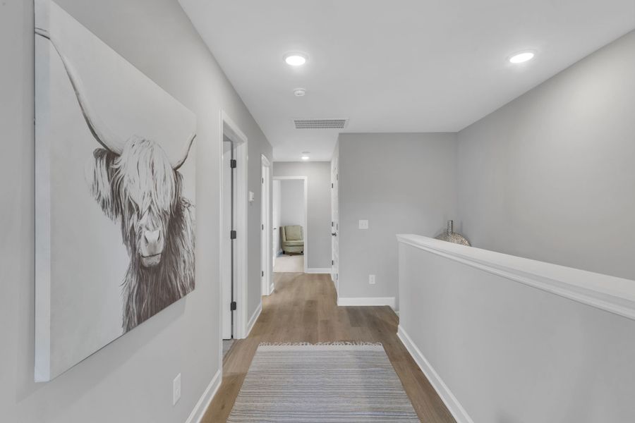 Image of a different unit. Design selections and features may vary. Image of a different unit. Design selections and features may vary.