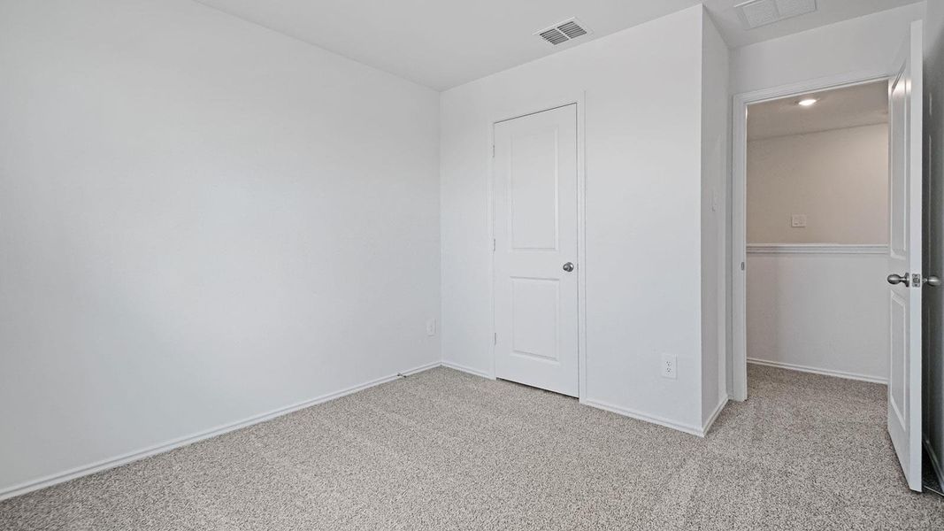 Spacious, unfurnished interior of a new home in Prairie Lakes, Buda (Image 25).
