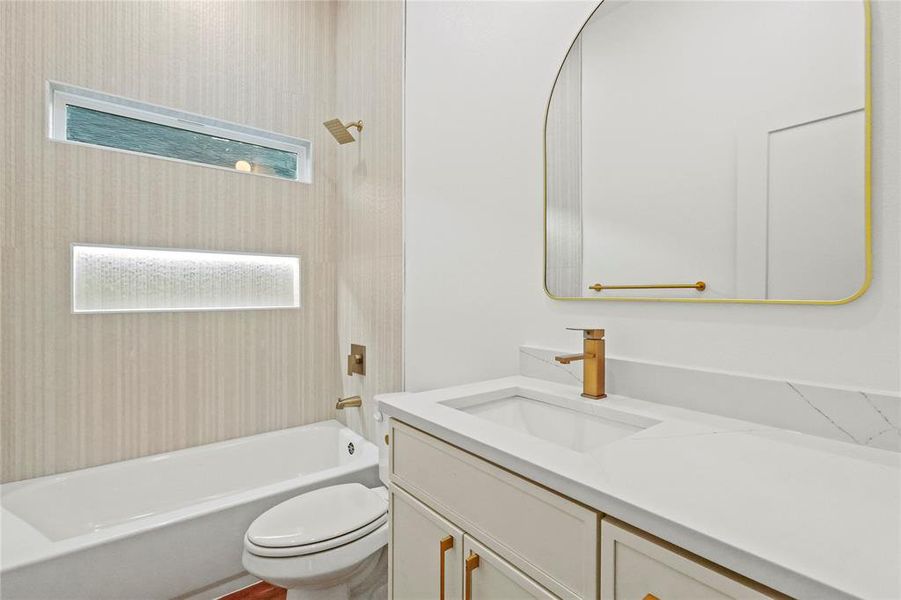 Furnished interior view inside a new home in , Dallas (Image 5).