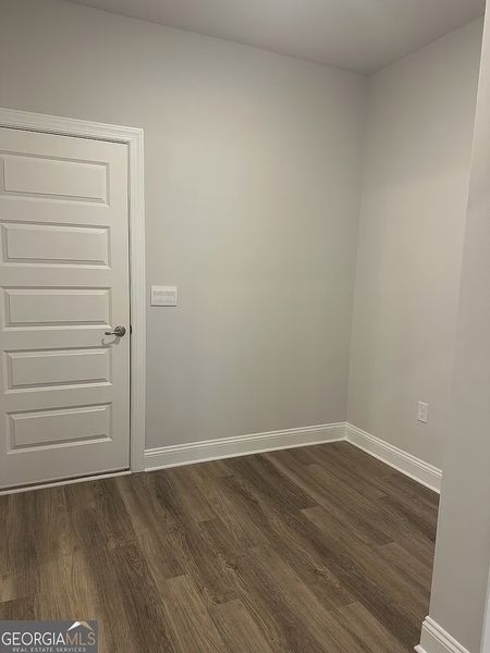 Spacious, unfurnished interior of a new home in Mirror Lake at South Harbour, Villa Rica (Image 13).