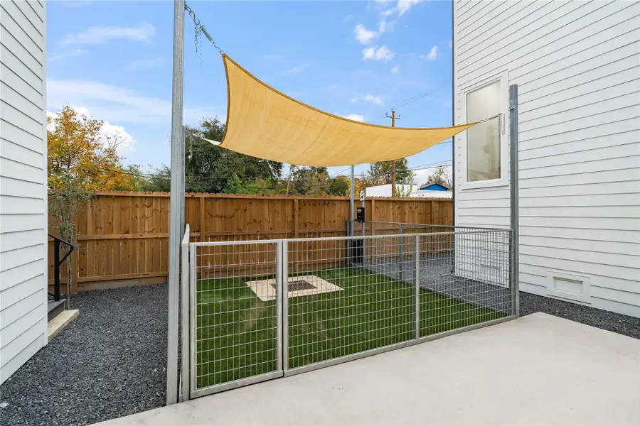 This private, on-site community dog park blends convenience with comfort—featuring low-maintenance turf, a built-in drainage system, and a shade sail for all-day use. Fully fenced and thoughtfully designed, it’s the perfect spot for pups to play while owners enjoy peace of mind just steps from home.