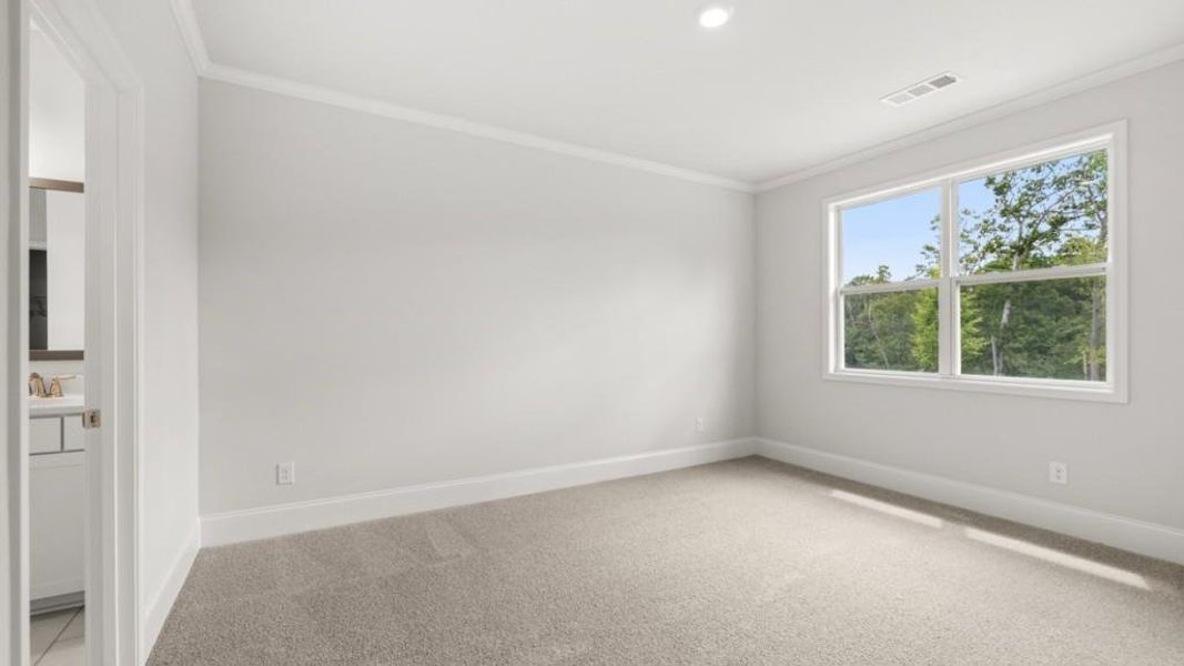 Spacious, unfurnished interior of a new home in , Dallas (Image 23).