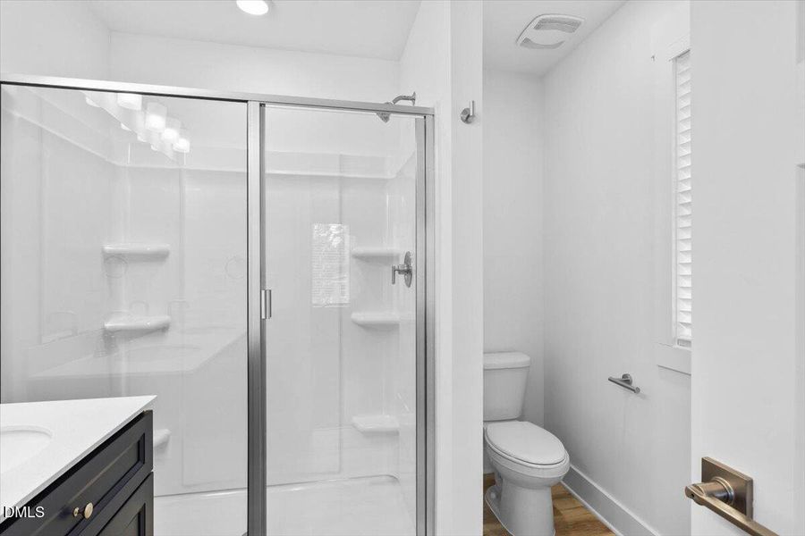 20-938 Jasmine - Open Peek Media-20