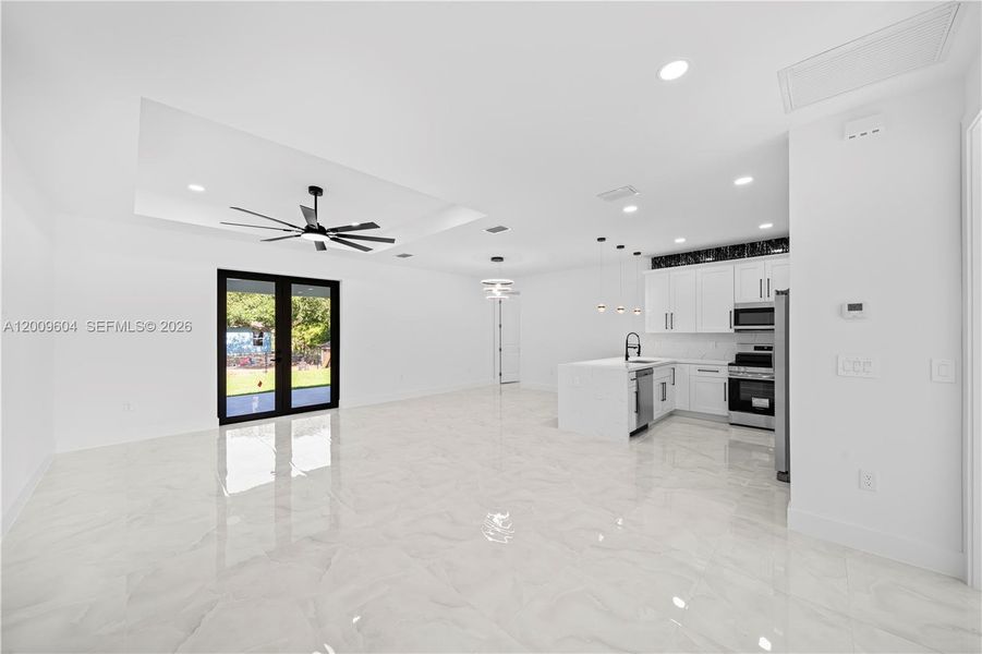 Spacious, unfurnished interior of a new home in , Lehigh Acres (Image 30).