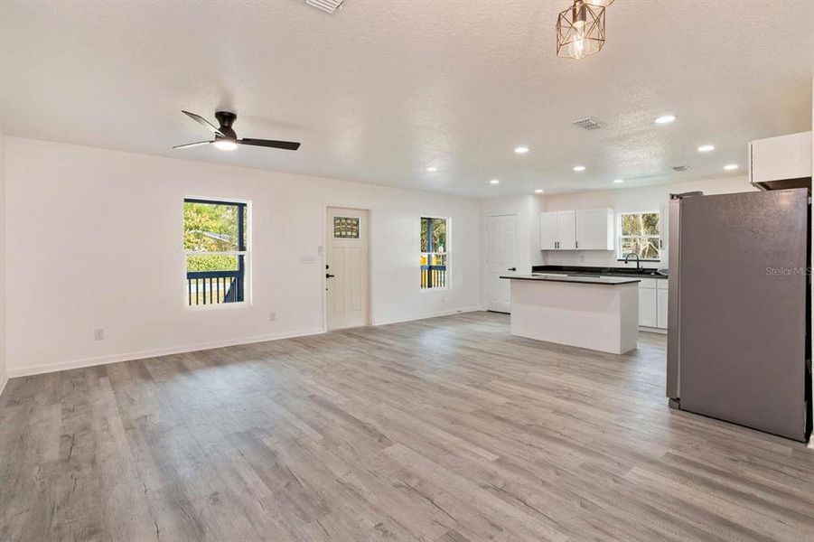 Spacious, unfurnished interior of a new home in , Webster (Image 19).