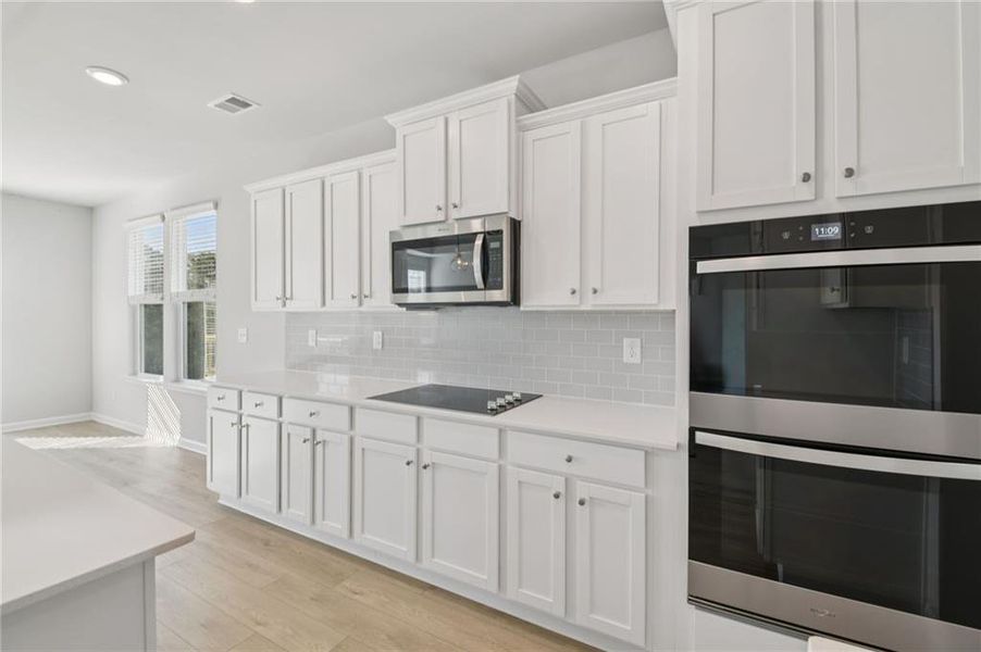 Furnished interior view inside a new home in Chapel Hill, Newnan (Image 12). Furnished interior view inside a new home in Chapel Hill, Newnan (Image 12).