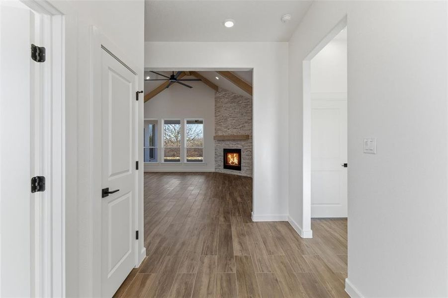 Spacious, unfurnished interior of a new home in , Springtown (Image 10).