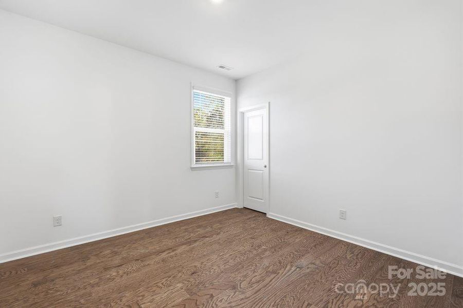 154 Nicholson Lane ~ Ready Now!