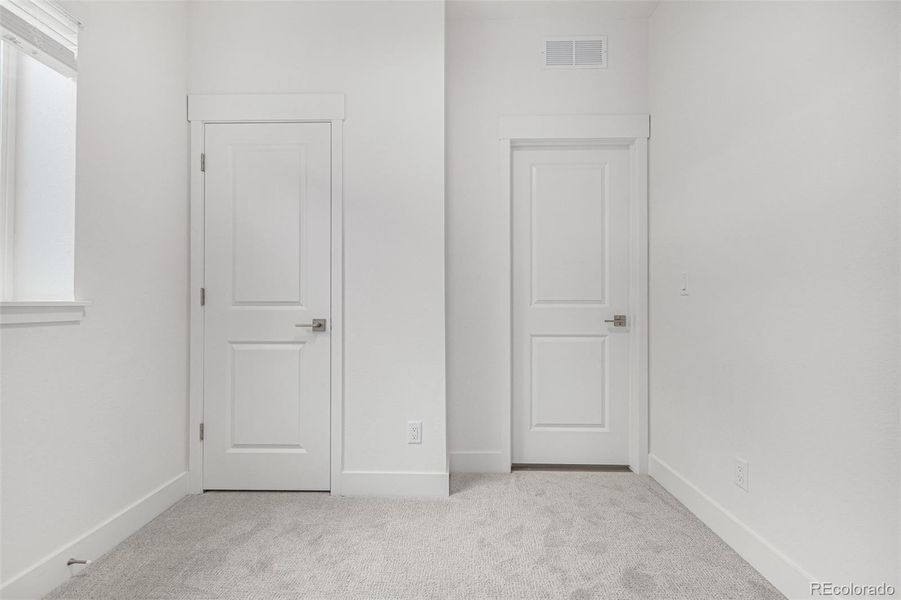 Spacious, unfurnished interior of a new home in Ascent at Inverness, Englewood (Image 21).