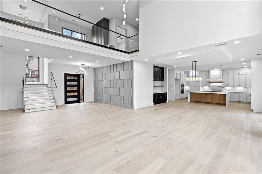 Spacious, unfurnished interior of a new home in , Lawrenceville (Image 24).