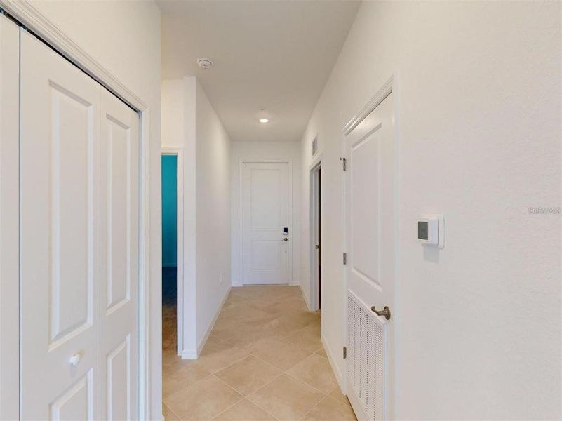 Spacious, unfurnished interior of a new home in , Venice (Image 17).