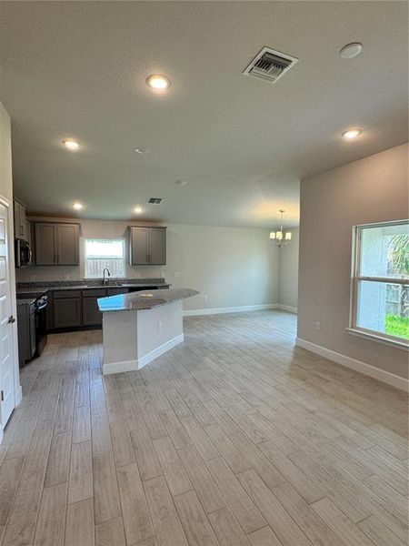 Image 20 of a home in Venice. Image 20 of a home in Venice.