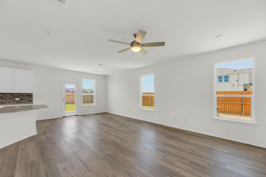 Spacious, unfurnished interior of a new home in Sonterra - Cool Water, Jarrell (Image 15).