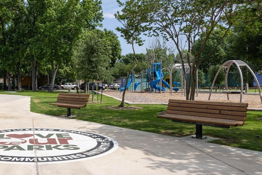 Just steps from the home, Lincoln Park offers exceptional neighborhood amenities, including a swimming pool, tennis courts, playground, and expansive green space. Just steps from the home, Lincoln Park offers exceptional neighborhood amenities, including a swimming pool, tennis courts, playground, and expansive green space.