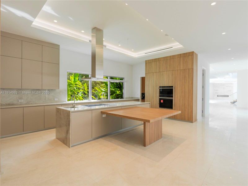 Furnished interior view inside a new home in , Pinecrest (Image 12).