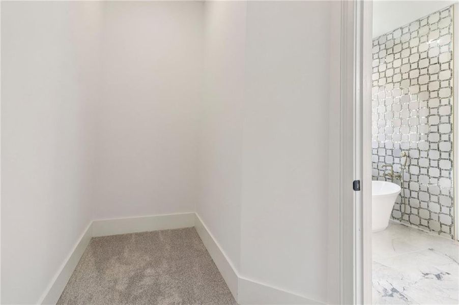 Spacious, unfurnished interior of a new home in , Lilburn (Image 63).