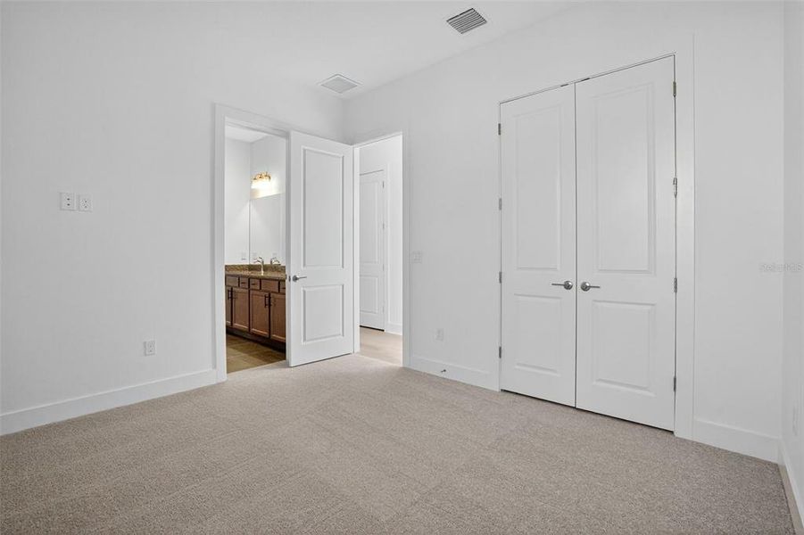 Spacious, unfurnished interior of a new home in , Parrish (Image 10).