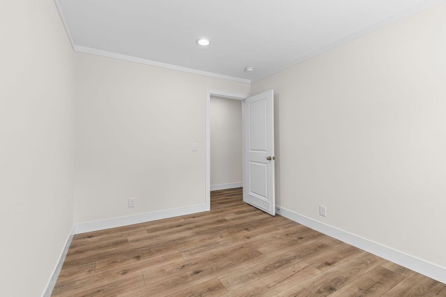 Spacious, unfurnished interior of a new home in , Ravenel (Image 20).