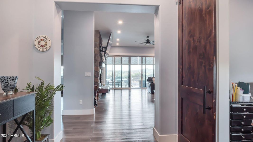 Come on in Come on in