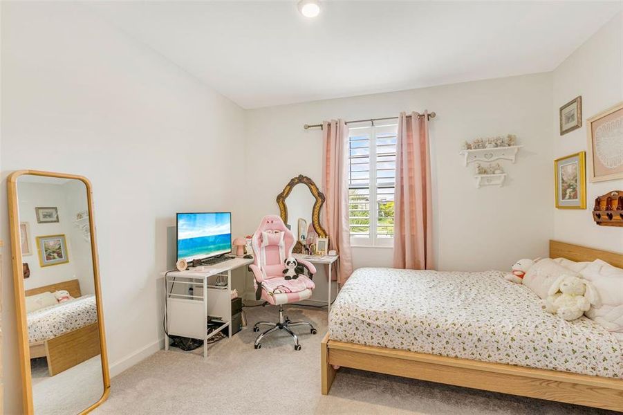 Furnished interior view inside a new home in , Bradenton (Image 11).