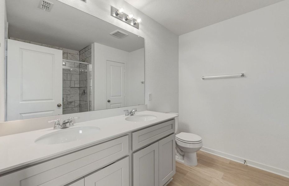 Furnished interior view inside a new home in Sunfield, Buda (Image 9).