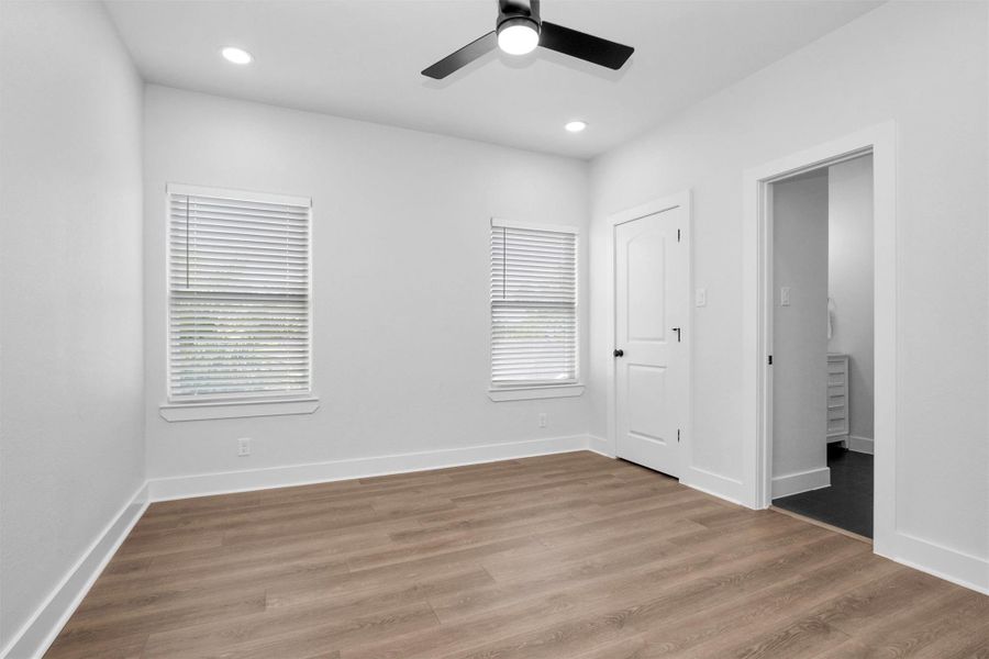 Spacious, unfurnished interior of a new home in , Houston (Image 17).