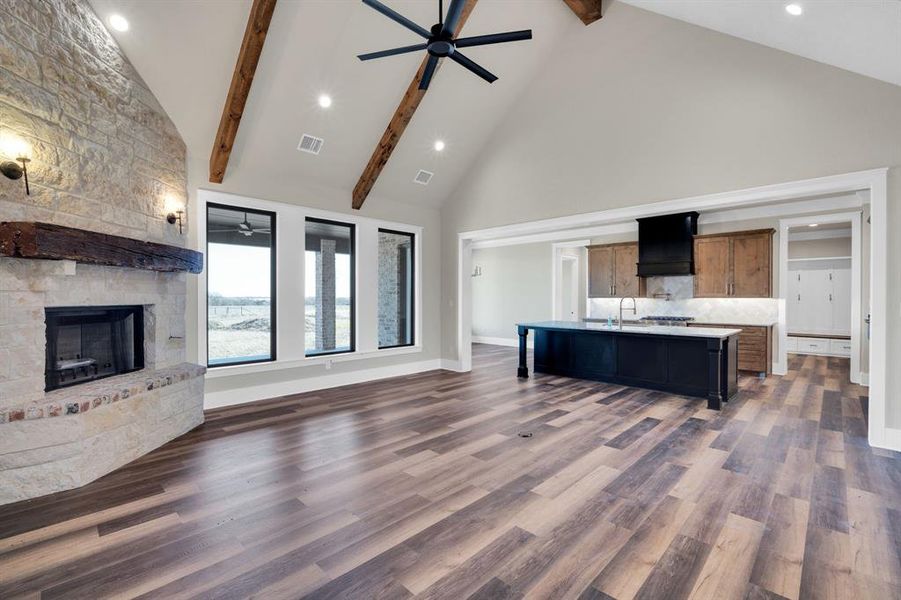 Spacious, unfurnished interior of a new home in , Waxahachie (Image 17). Spacious, unfurnished interior of a new home in , Waxahachie (Image 17).