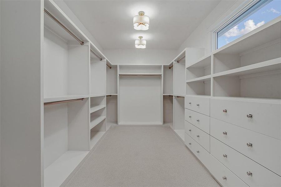 Image 38 of a home in .