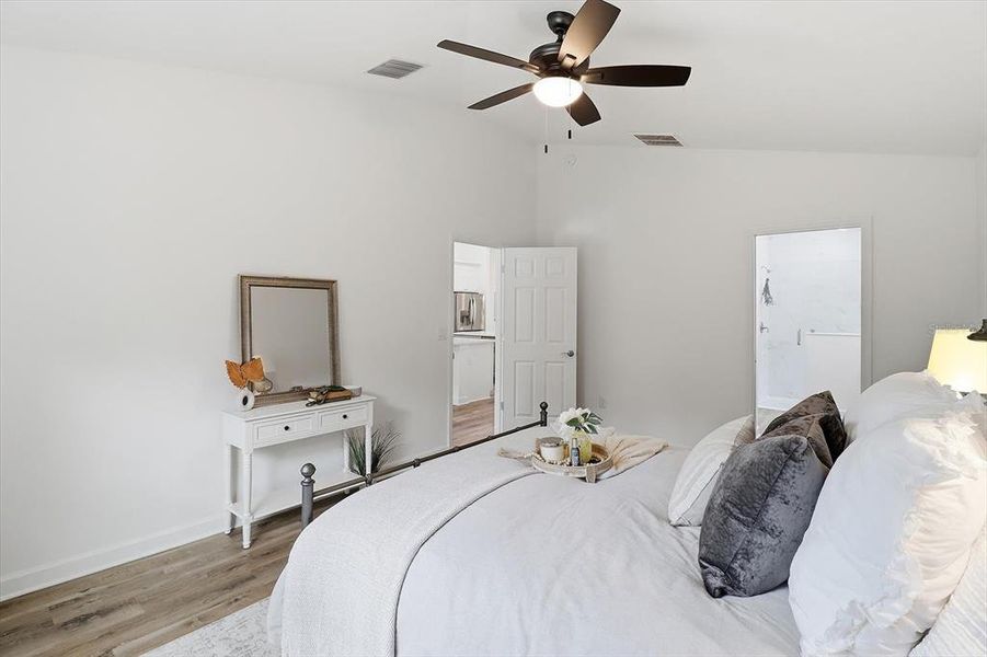 Furnished interior view inside a new home in , Crystal River (Image 17).