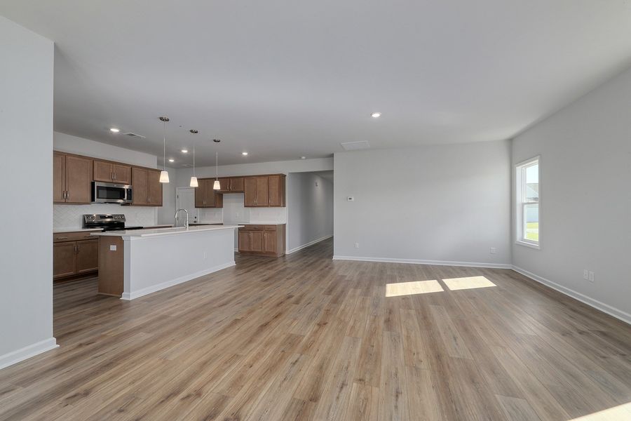 Spacious, unfurnished interior of a new home in Allston Park, Calabash (Image 15).