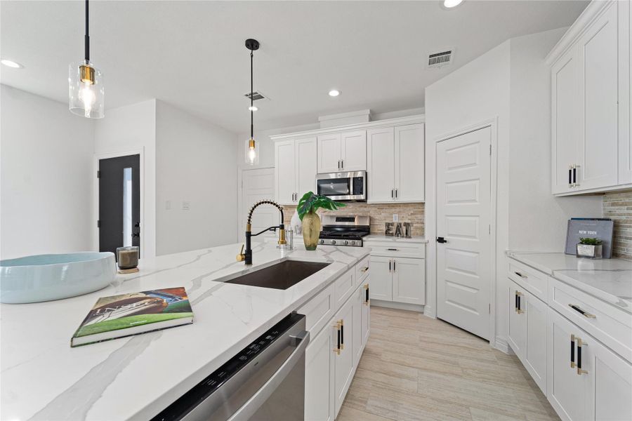 Image 11 of a home in .