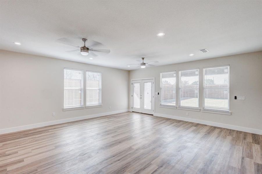 Spacious, unfurnished interior of a new home in , Grand Prairie (Image 11). Spacious, unfurnished interior of a new home in , Grand Prairie (Image 11).