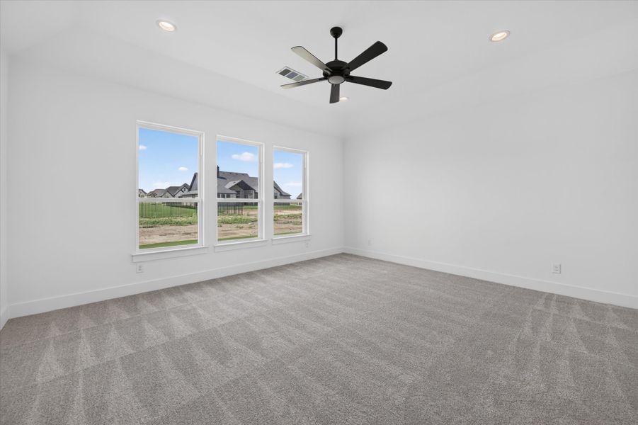 Spacious, unfurnished interior of a new home in Paloma Ranches, Justin (Image 26).