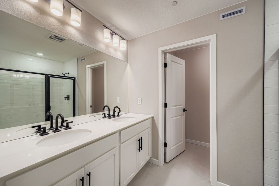 Longmont, CO New Home.  - Slide 21