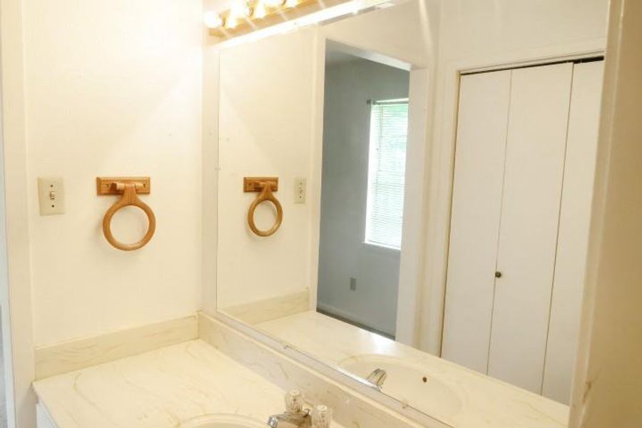 Furnished interior view inside a new home in , Mineola (Image 6).