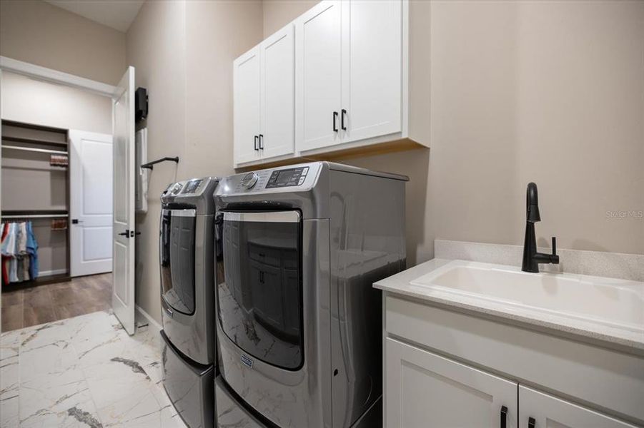Furnished interior view inside a new home in , Englewood (Image 56).