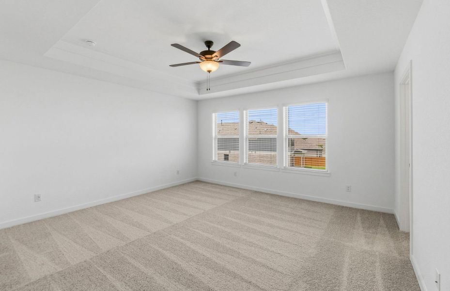 Spacious, unfurnished interior of a new home in Santa Rita Ranch, Liberty Hill (Image 46).